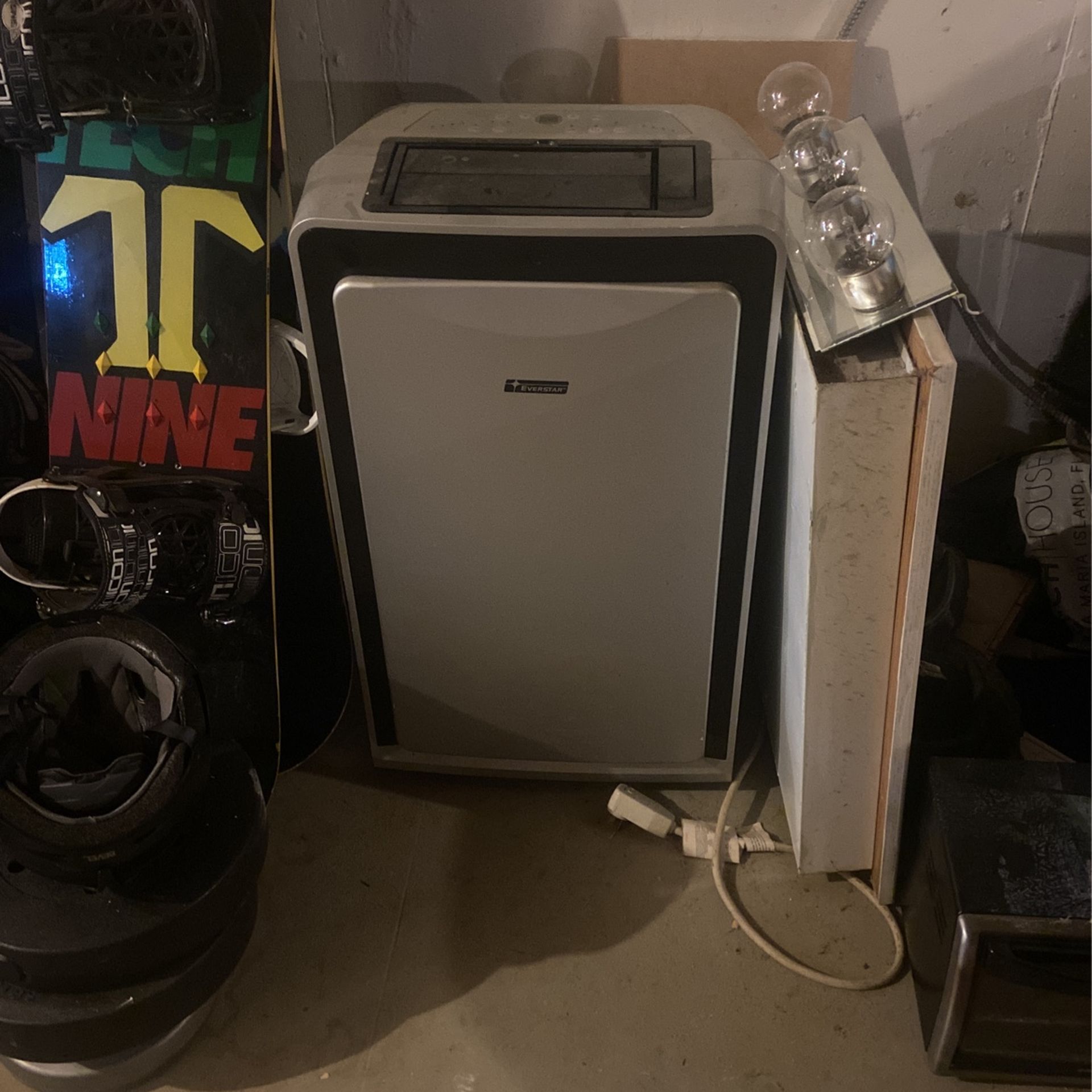 Stand Up A/C And Dehumidifier