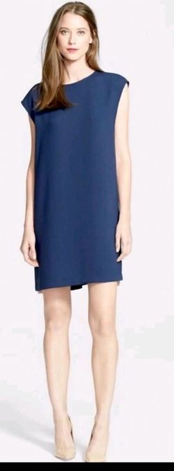Rebecca Minkoff Lars Dress Color Block Shift Round Neck Mini blue Pink Medium M

Excellent Pre-owned condition, no flaws

Size M - tag removed

Blue w