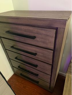Modern 5-Drawer Chest with Hidden Jewelry Compartment