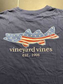 Vineyard Vines T-Shirt Size Small