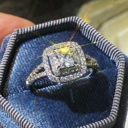 Engagement/ Anniversary Ring