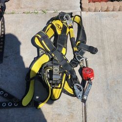 Full Body Harnes And Yoyo Lanyard