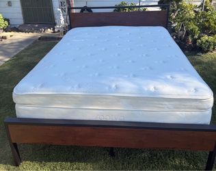 Queen size bed