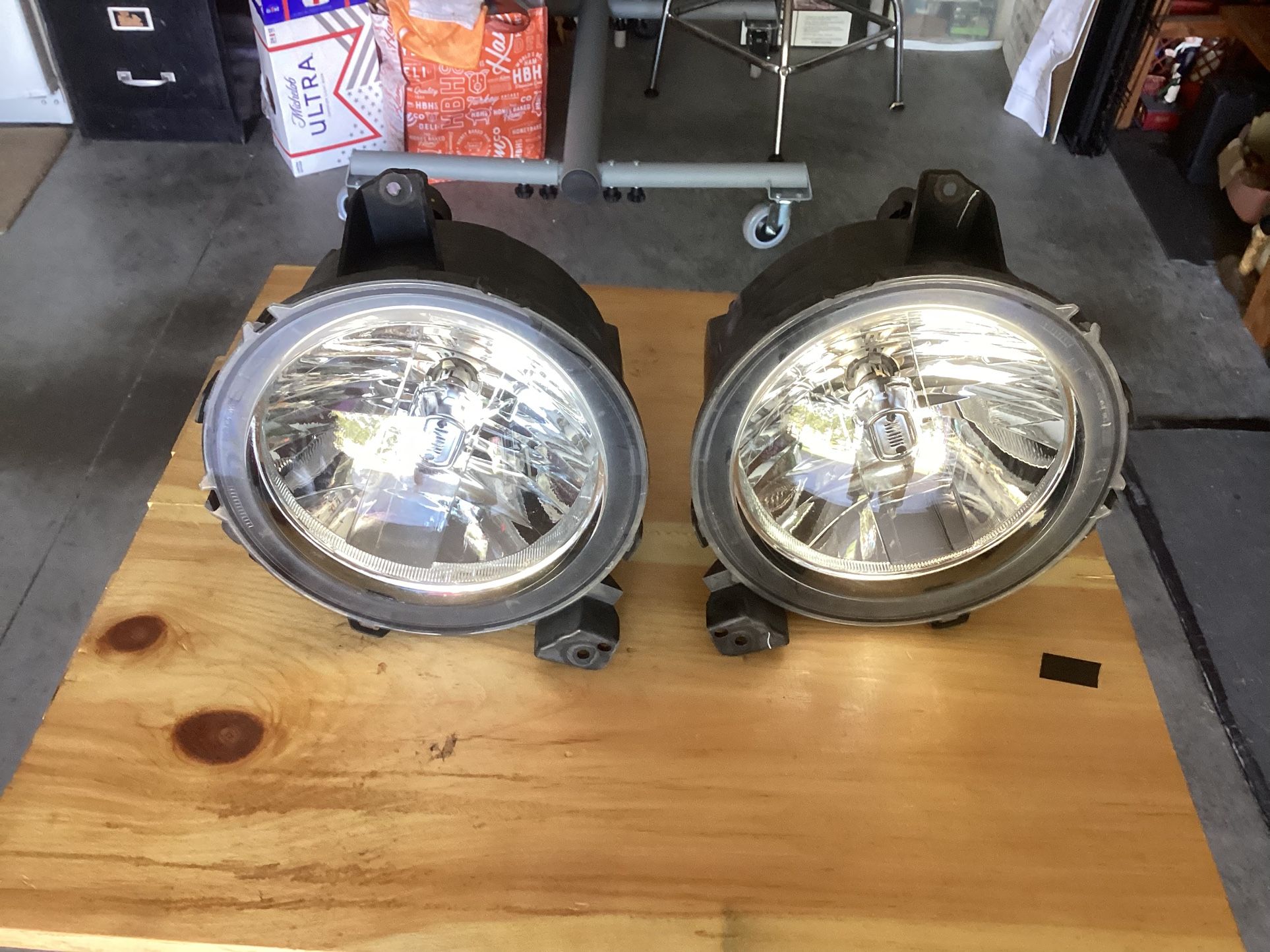 Jeep Wrangler JL Headlights