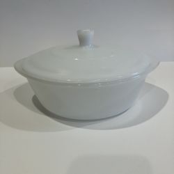 Vintage GlasBake Milk Glass 1.5 Quart With Lid 