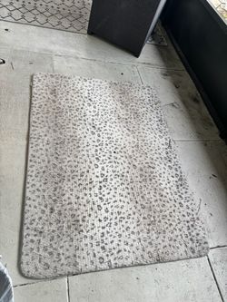 Gray & Cream Leopard Print Area Rug