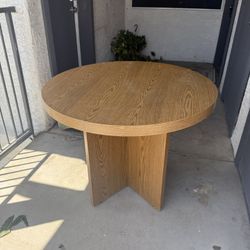 Dinning Table & Chairs. 