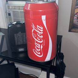 Coca-Cola 8-Can Portable Mini Fridge READ DESCRIPTION