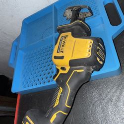 Dewalt Atomic Brushless Saw