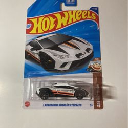 2025 Hot Wheels Lamborghini Huracan Sterrato (HARD TO FIND) *B Case 2025