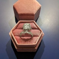 Certified GRA Moissanite - Giliarto Wedding and Engagement Ring