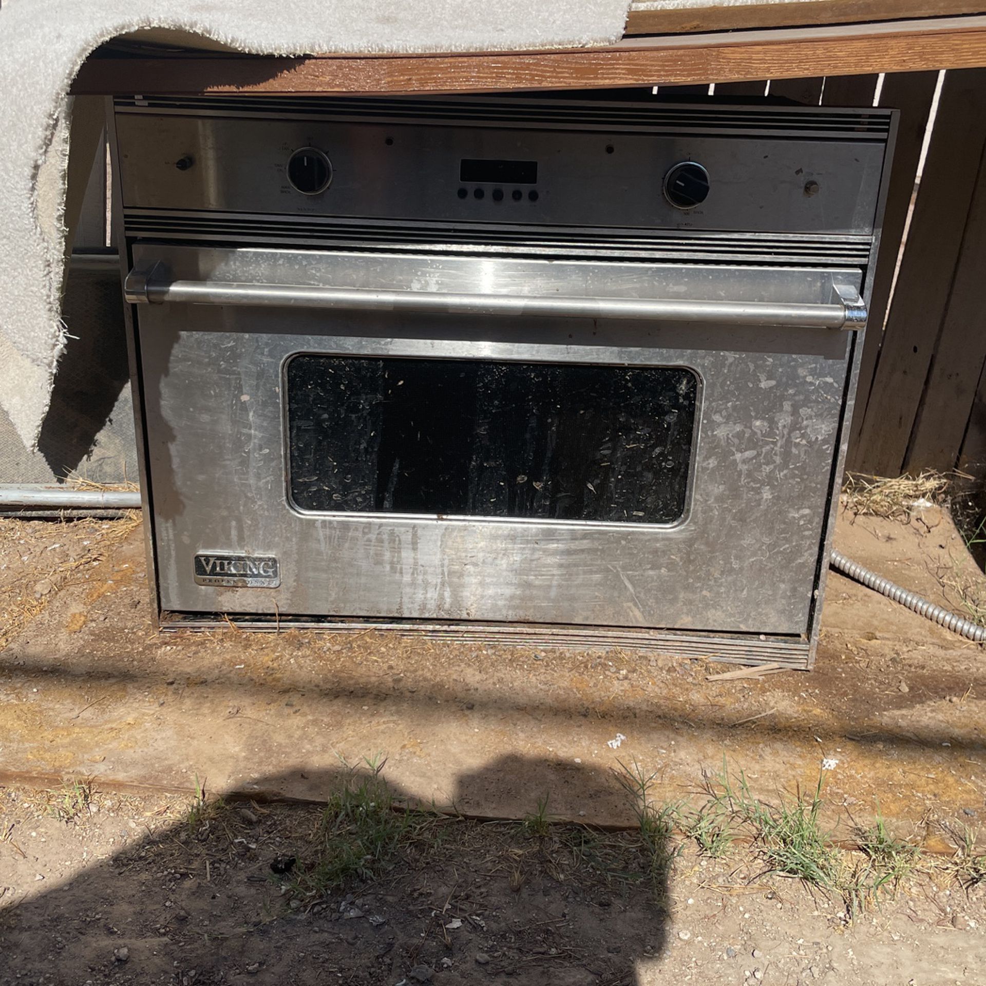 Viking Oven And Trash Compactor (350$ For Both) Still Works And In Good Condition 