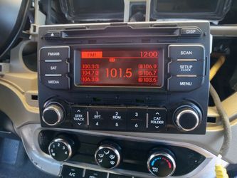 KIA RIO OEM STOCK RADIO FITS 2012 TO 2015