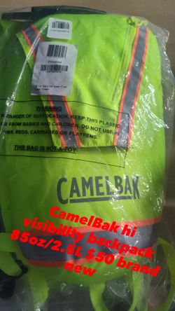 Camelbak high visibility backpack 85oz/2.5L