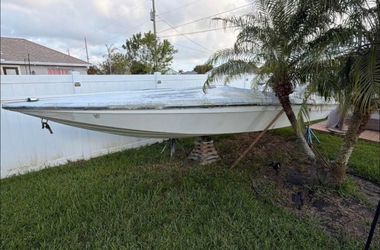 1987 Checkmate 21 Project - Hull Only