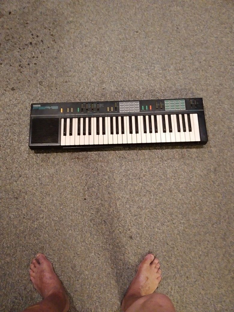 YAMAHA. PSR- 12