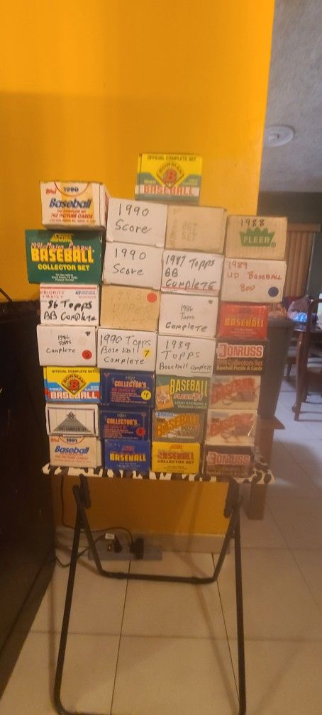Complete set of baseball cards