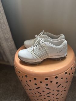 Women Nike Golf Shoe Size 7