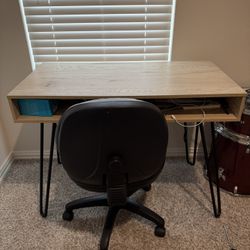 Desk And Chair 