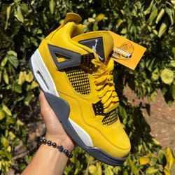Air Jordan 4 Retro Lightning 2021 – Men’s Size 10.5 – Brand New