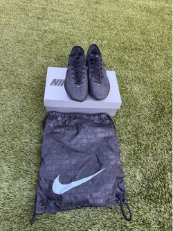 Soccer cleats