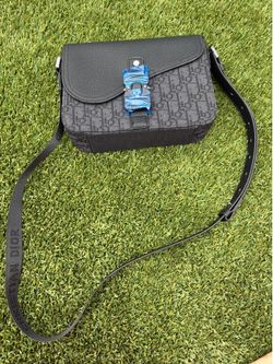 Men’s crossbody bag