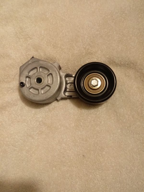 Toyota 4Runner/Tacoma/Tundra Tensioner w/Pulley for 3.4L for Sale in ...