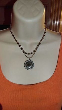 Silver pendant necklace