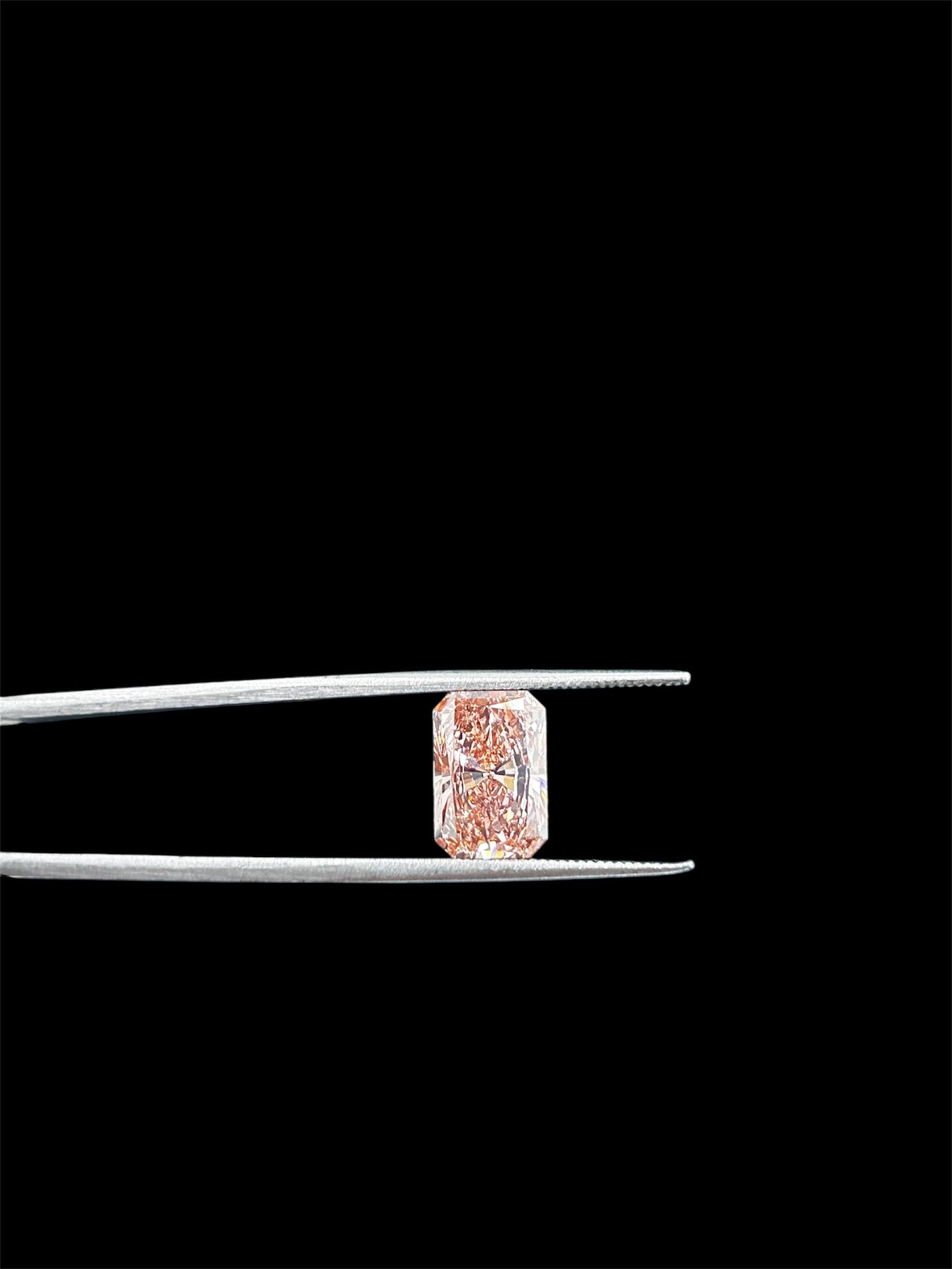 Fancy Vivid Pink Radiant Shape Diamond