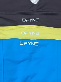 Dfyne talla S $15 cada una