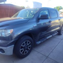Toyota tundra 2012