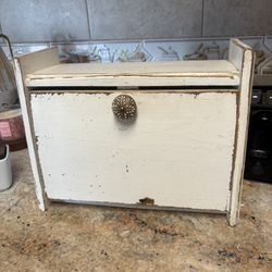 Farm House Bread Box 
