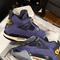 Air Jordan 4 Lakers in Hand Size 8 , 9 , 10, 10.5, 11, 11.5, 12