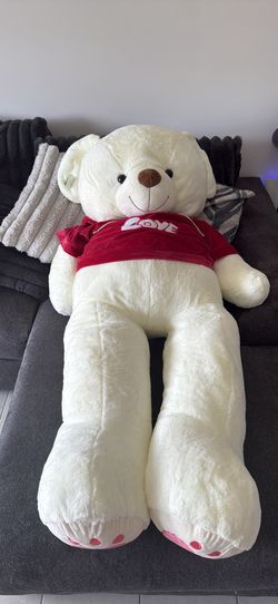 Jumbo size bear