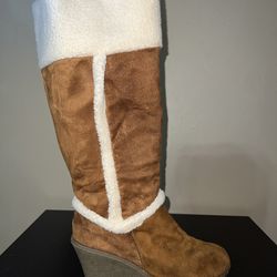 Rue 21 Mid/uppr Calf Wedge Boots Womens Size XL/10 Tan Faux Fur Trim Zip Closure