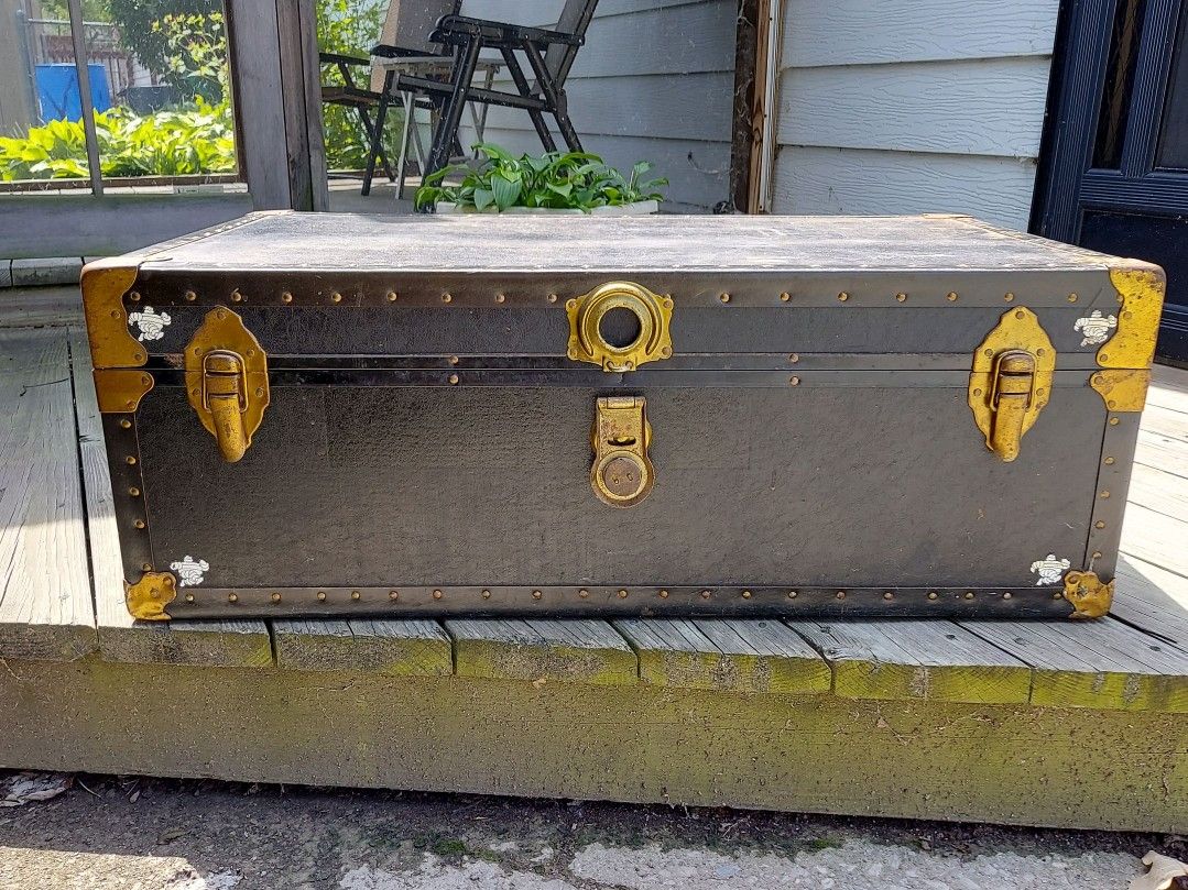 Trunk For Storage 