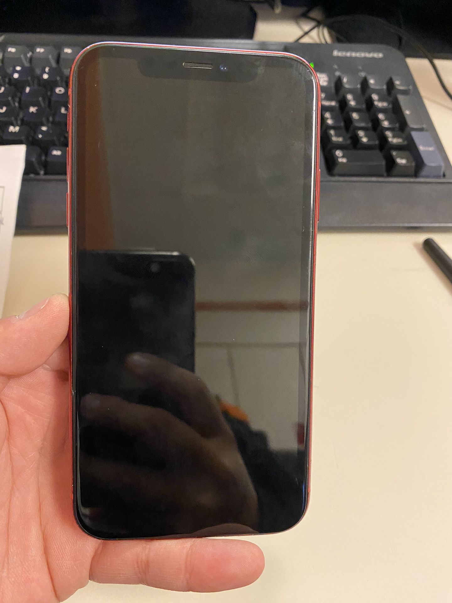 iPhone XR (red)