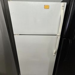Kenmore Refrigerator 