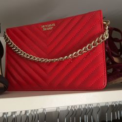 Red Victoria’a Secret purse