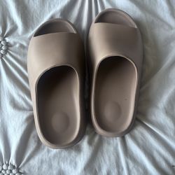 slippers size 7 women’s 