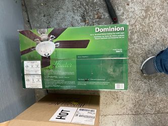 new. hunter ceiling fan  asking $80retails  for$150