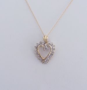 Photo Diamond heart pendant/necklace 10kyg retail price $399 my price only $149! Local pickup or I SHIP through OfferUp