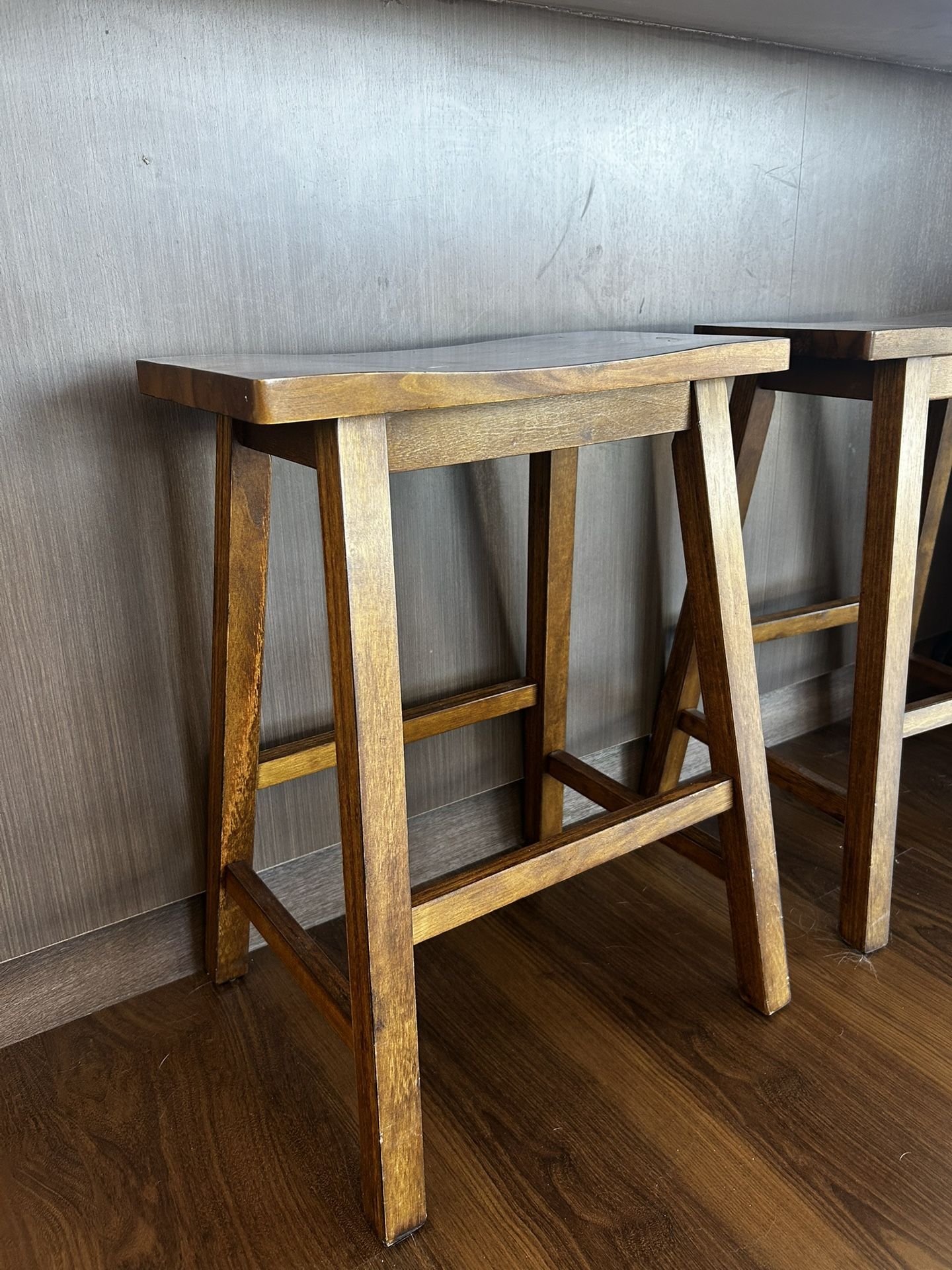 2 Stools
