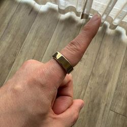 Oura Ring Gen 3 Heritage Gold Size US11 Charger
