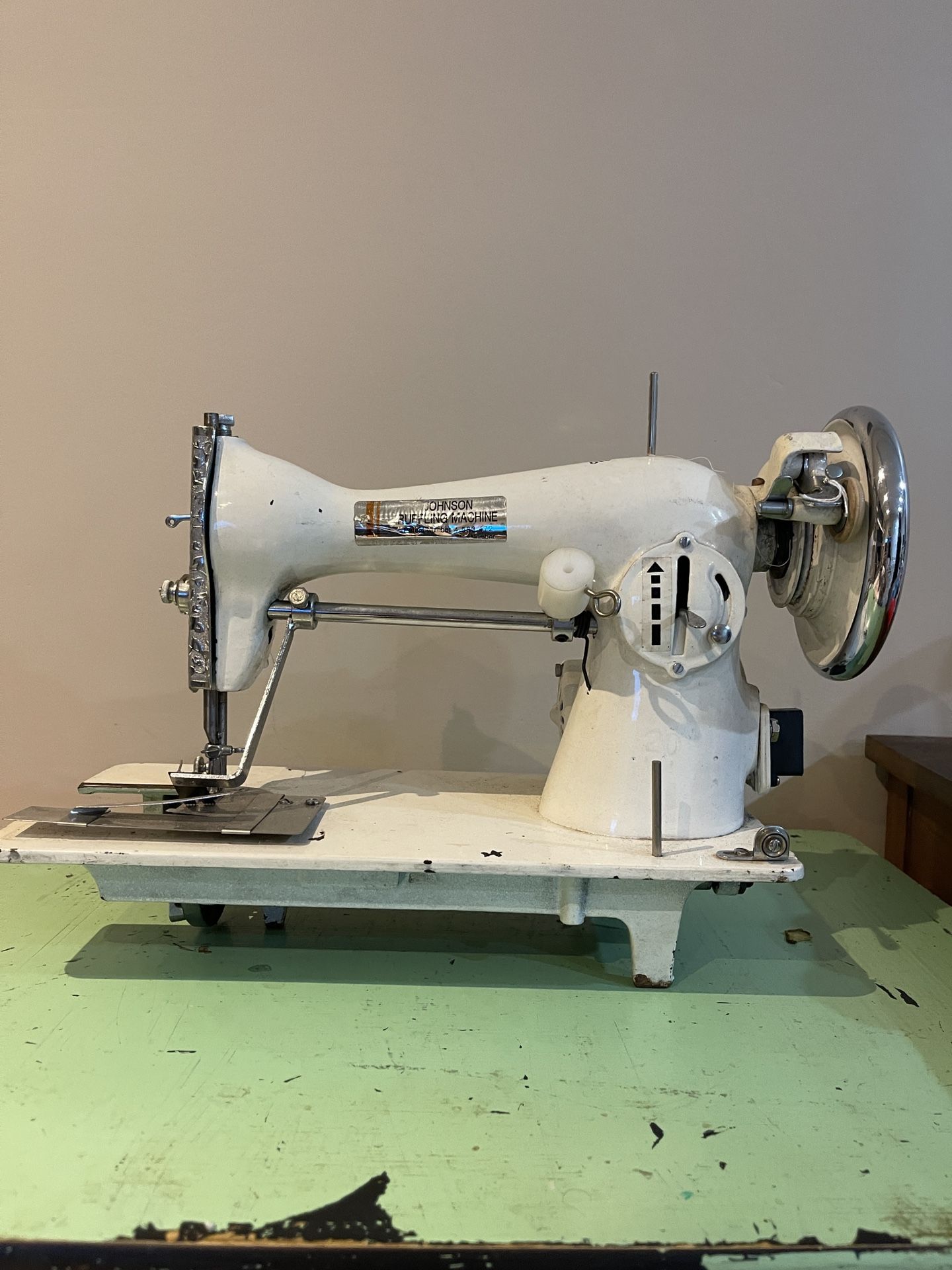 Johnson Ruffler Ruffling Machine AS-Is Not Tested No Cord