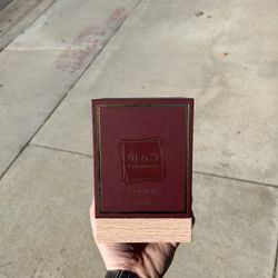 Khamrah Dukhan Lattafa perfume