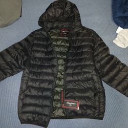 Maximus Puffer Men Small Hidden Pockets Removable Hoodie