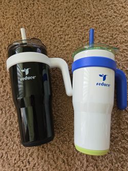 Travel mugs with straw
