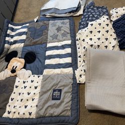 Cute Mickey Baby Crib Set 