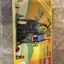 LEGO Forest Hideout